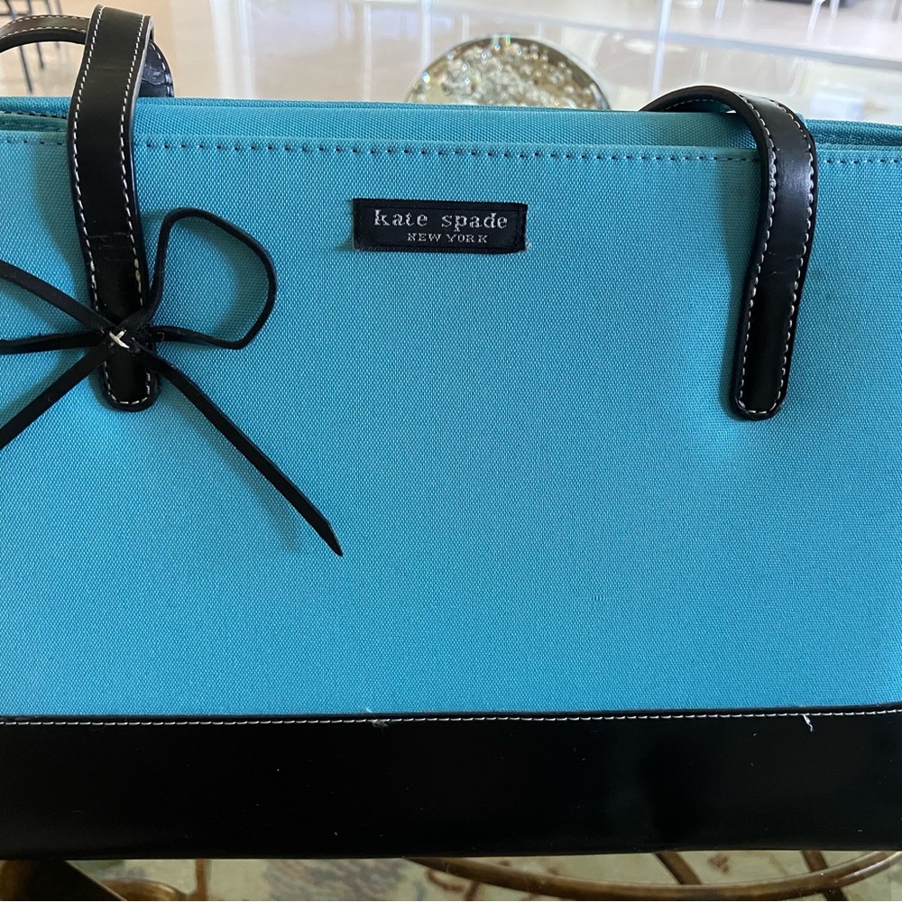 Handbag. Tote. Luxury like. Turquoise & Black.